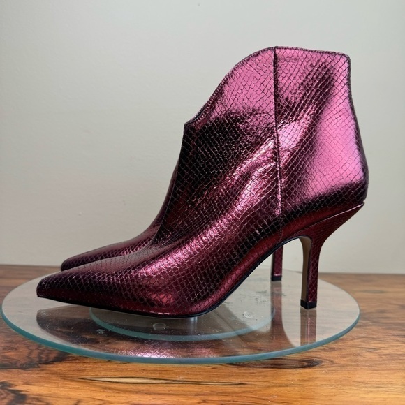 Marc Fisher Haylien Pointy Toe Bootie - Picture 5 of 15